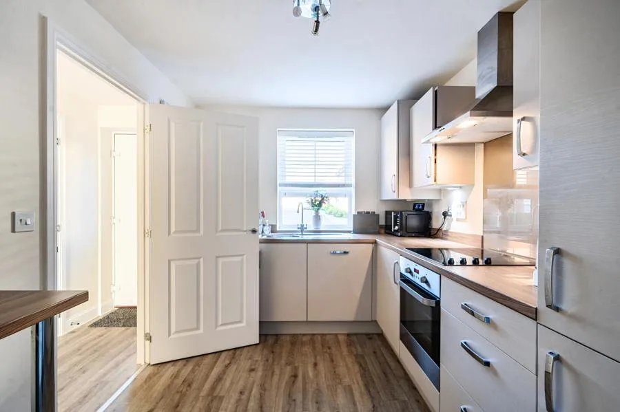 Nutmeg Close, Broughton, HP22, photo 8