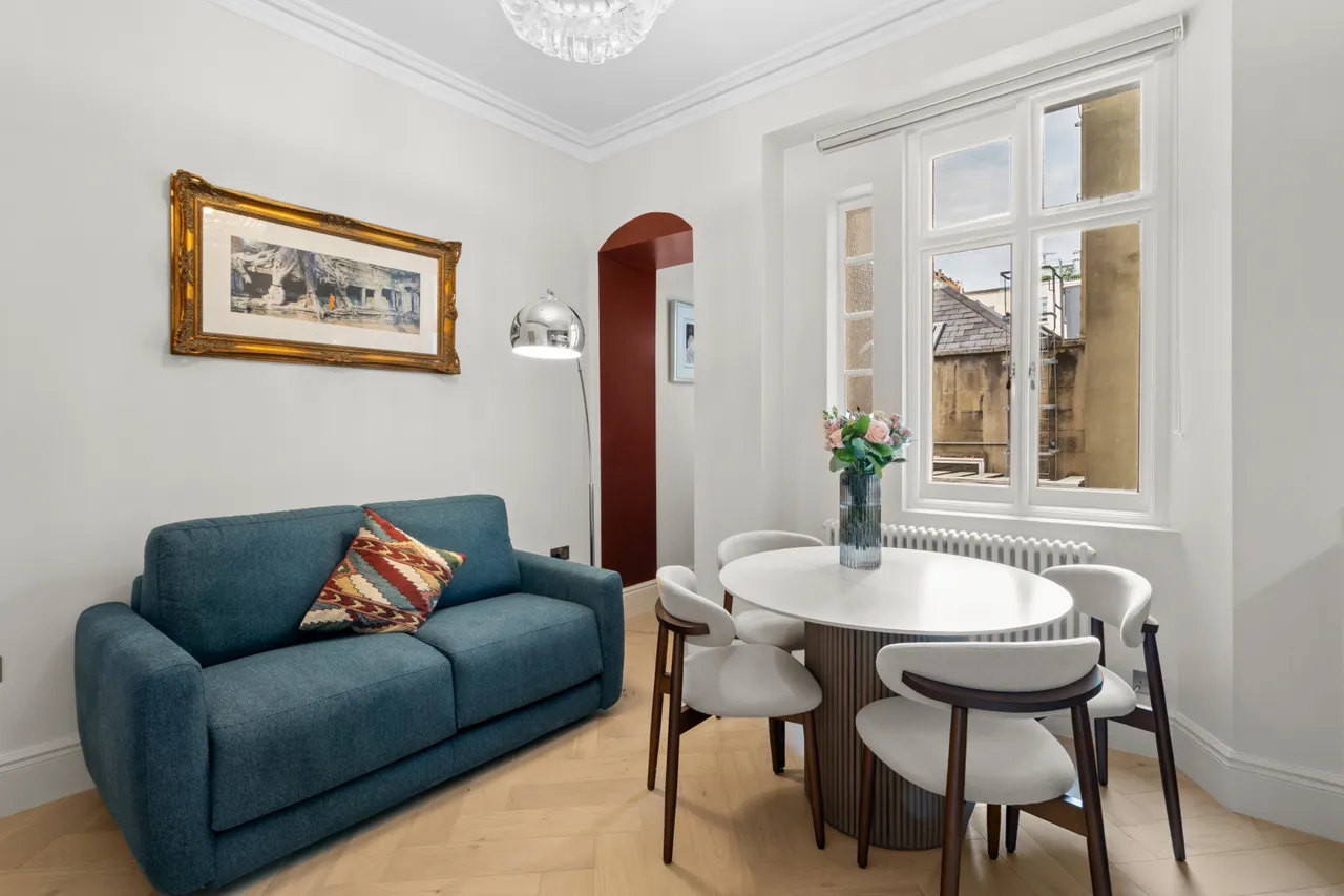 2 bed flat to rent — Queens Gate, South Kensington, London, SW7 5LJ