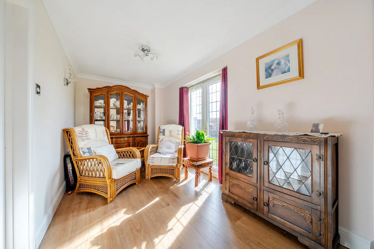 Clacton Road, Clacton-on-Sea, Weeley, CO16 9DN, photo 4