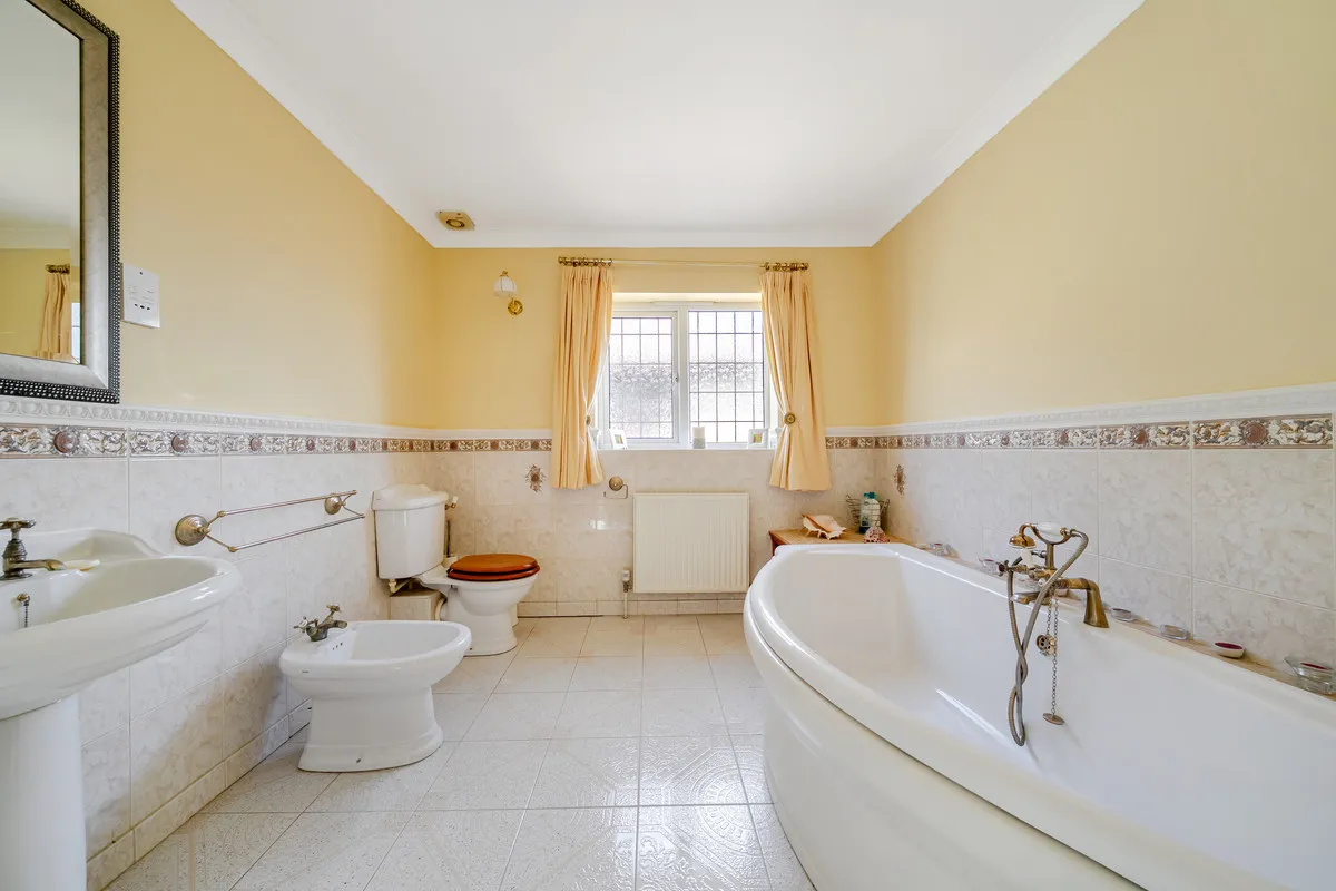 Clacton Road, Clacton-on-Sea, Weeley, CO16 9DN, photo 20