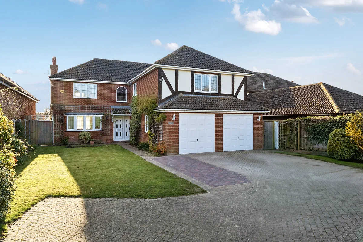 Clacton Road, Clacton-on-Sea, Weeley, CO16 9DN, photo 12
