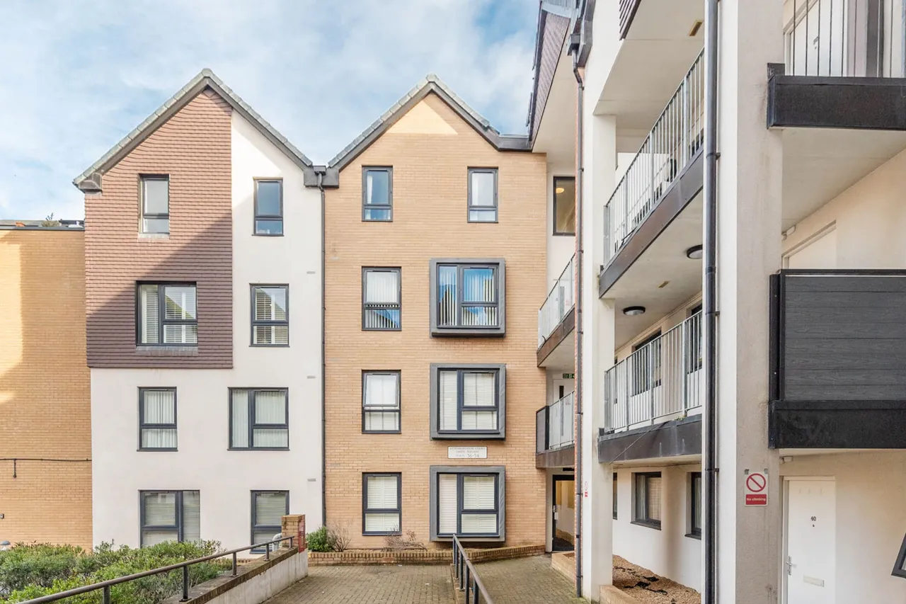 2 bed flat for sale — Flat 54, Attenborough Court, Watford