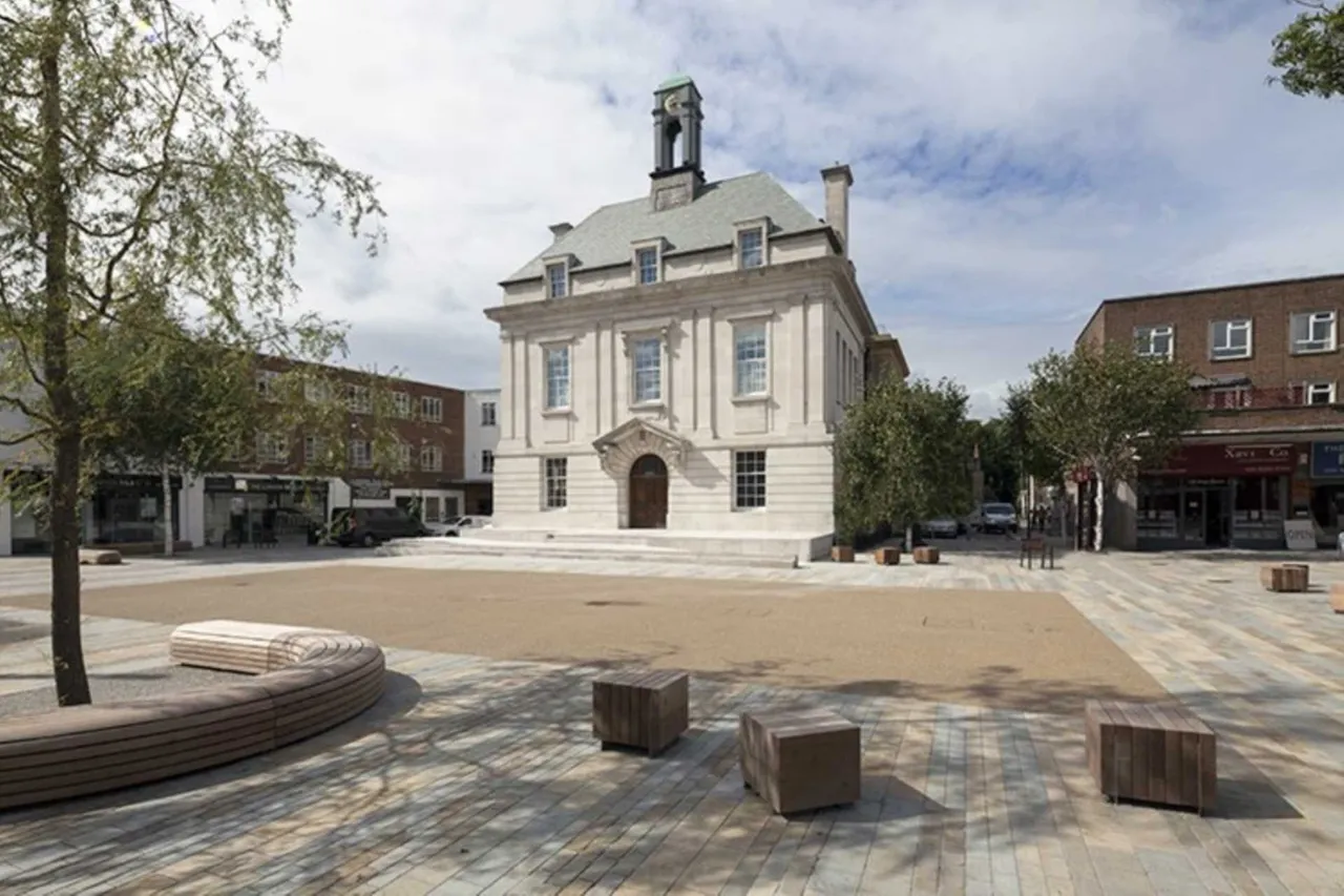 Magistrates House, Brentford, TW8 8FJ, photo 2