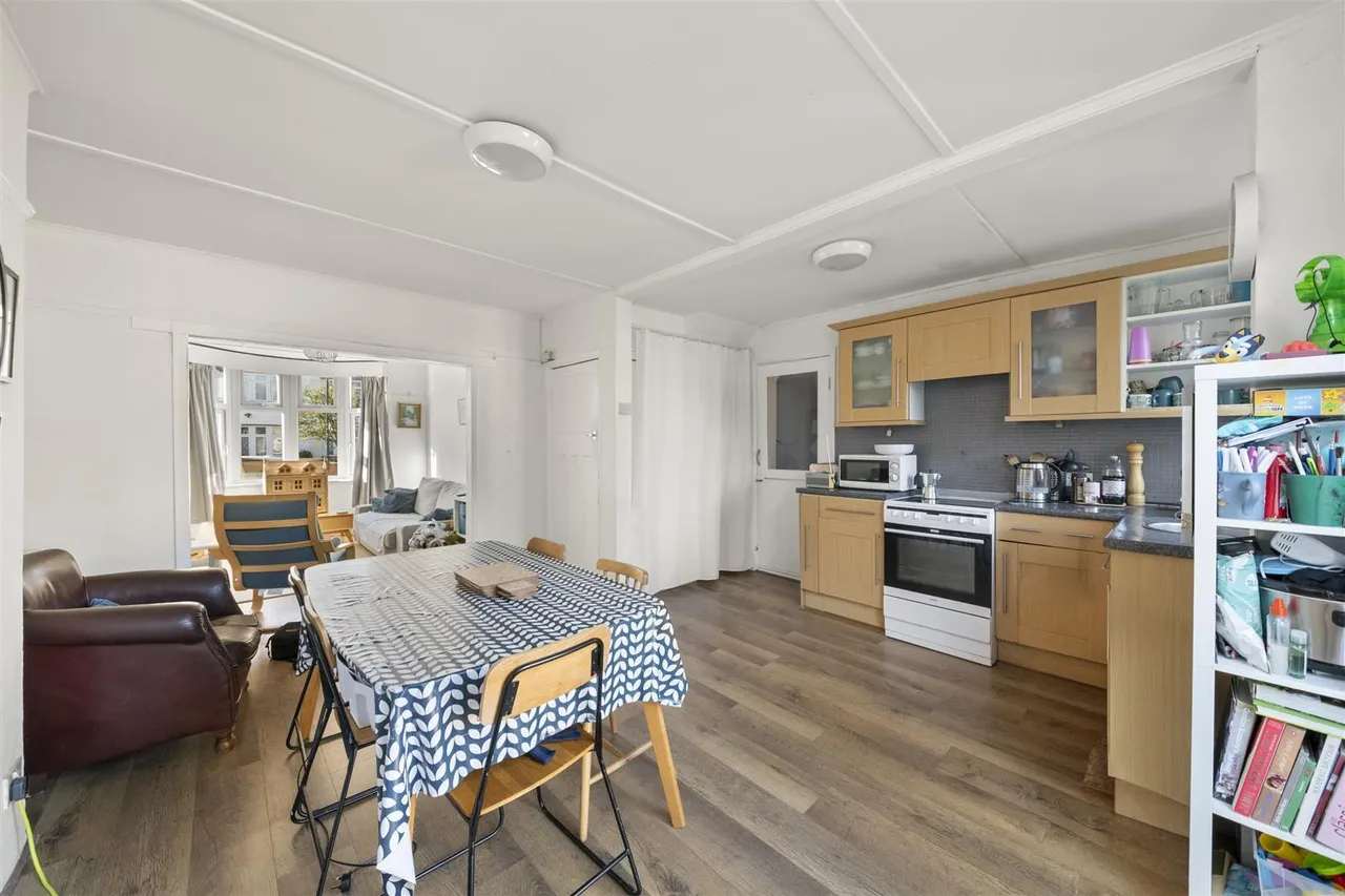 Waverley Avenue, Whitton, photo 4
