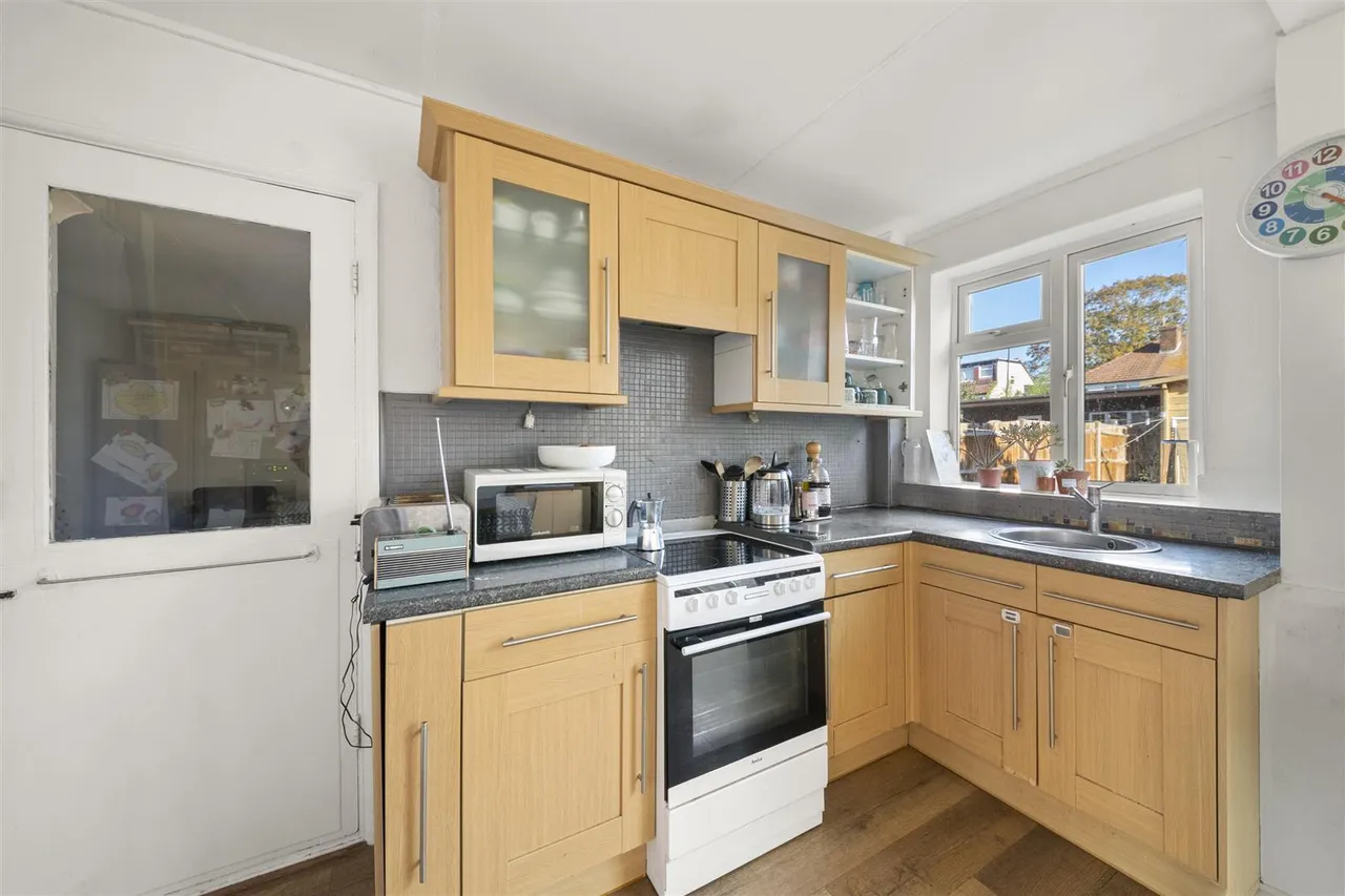 Waverley Avenue, Whitton, photo 5
