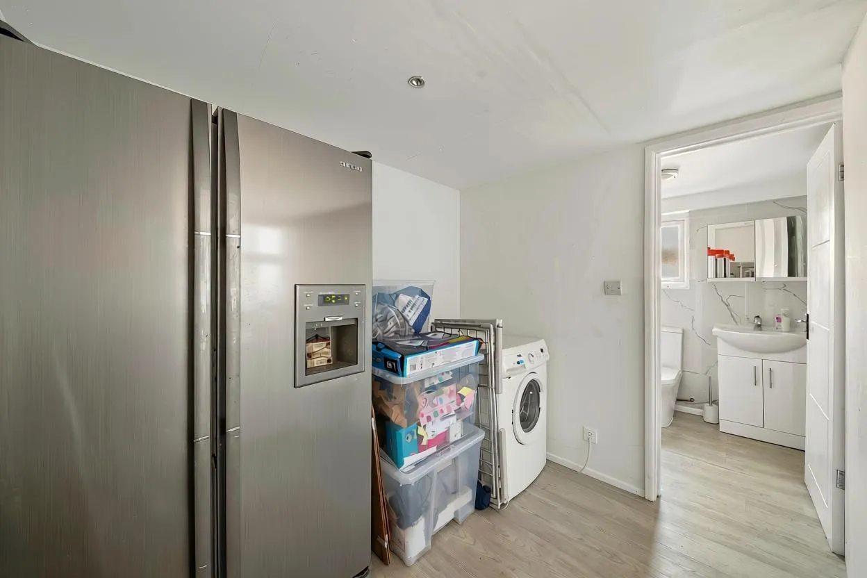 Waverley Avenue, Whitton, photo 13
