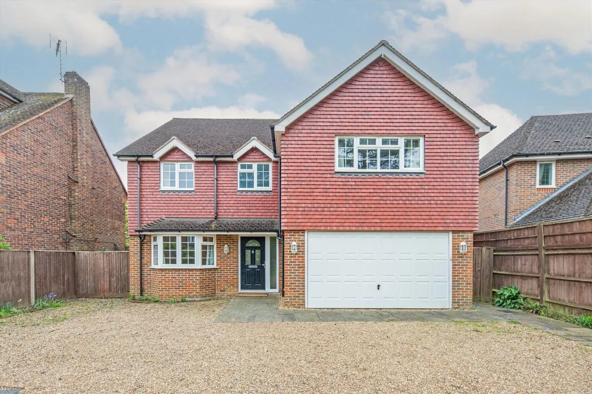 5 bed house to rent, Midway, KT12