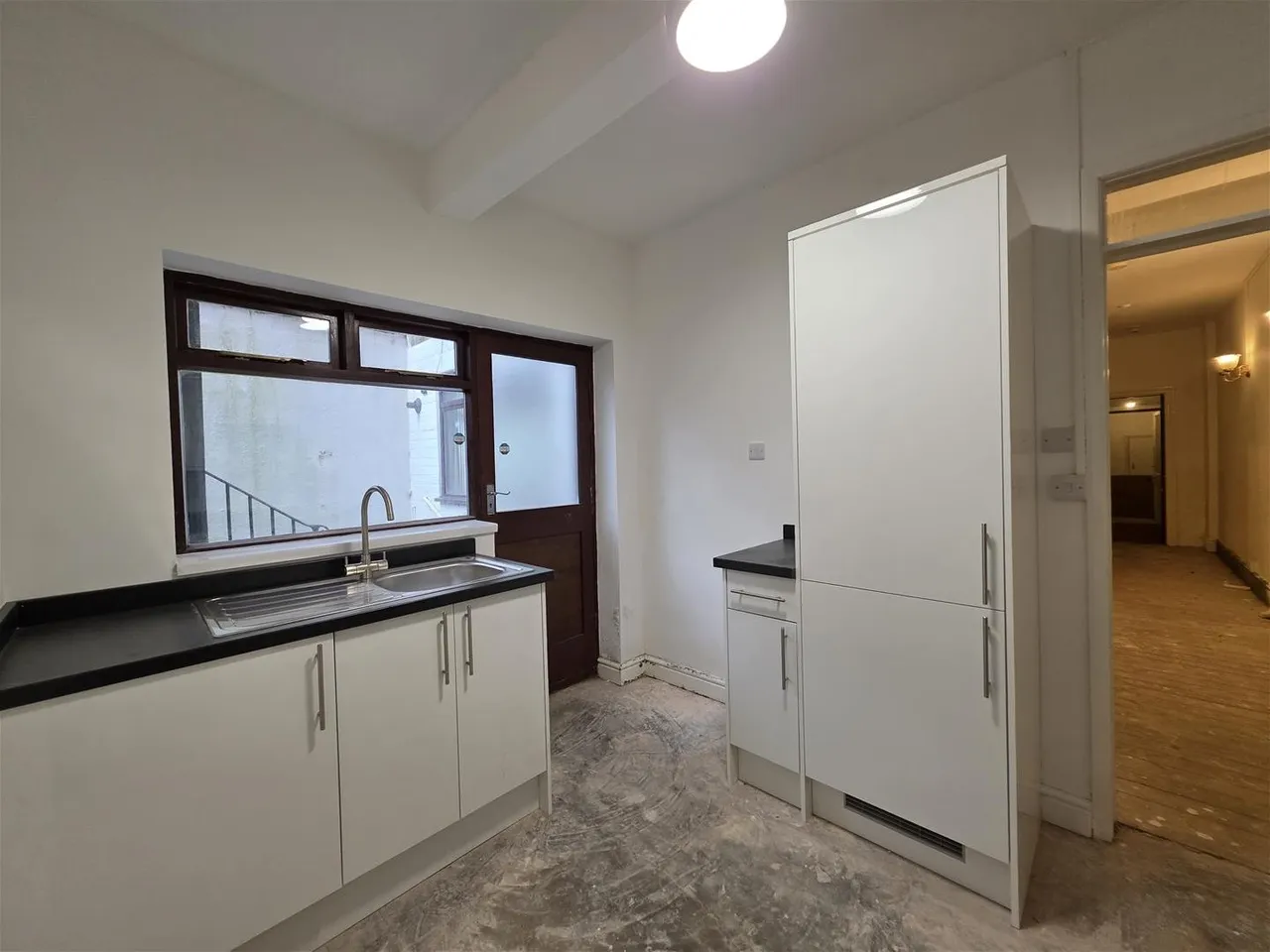 West Street, Scarborough YO11 2QR, photo 3