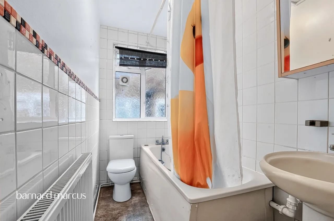 Fairfield Close, London, N12, photo 4