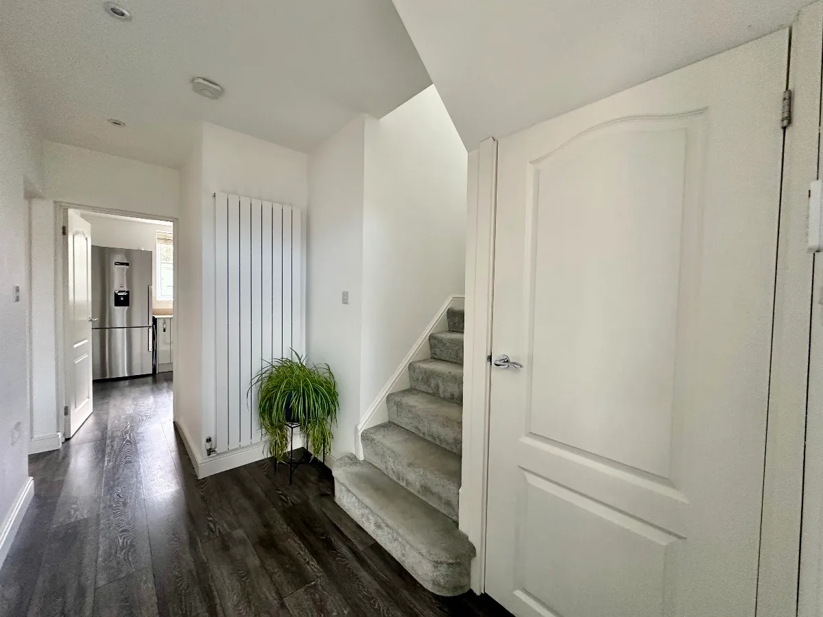 Gooshays Drive, Harold Hill, photo 10
