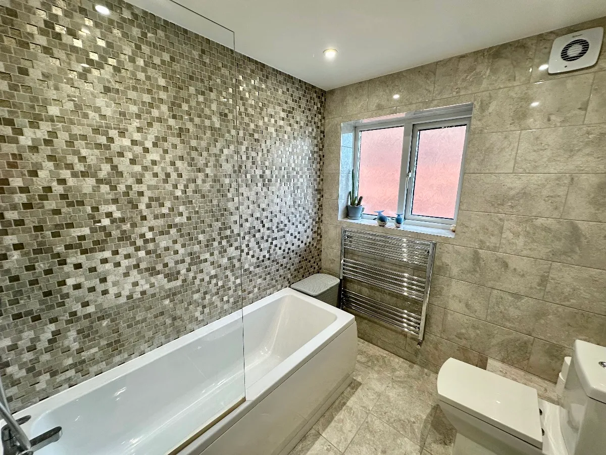 Gooshays Drive, Harold Hill, photo 15