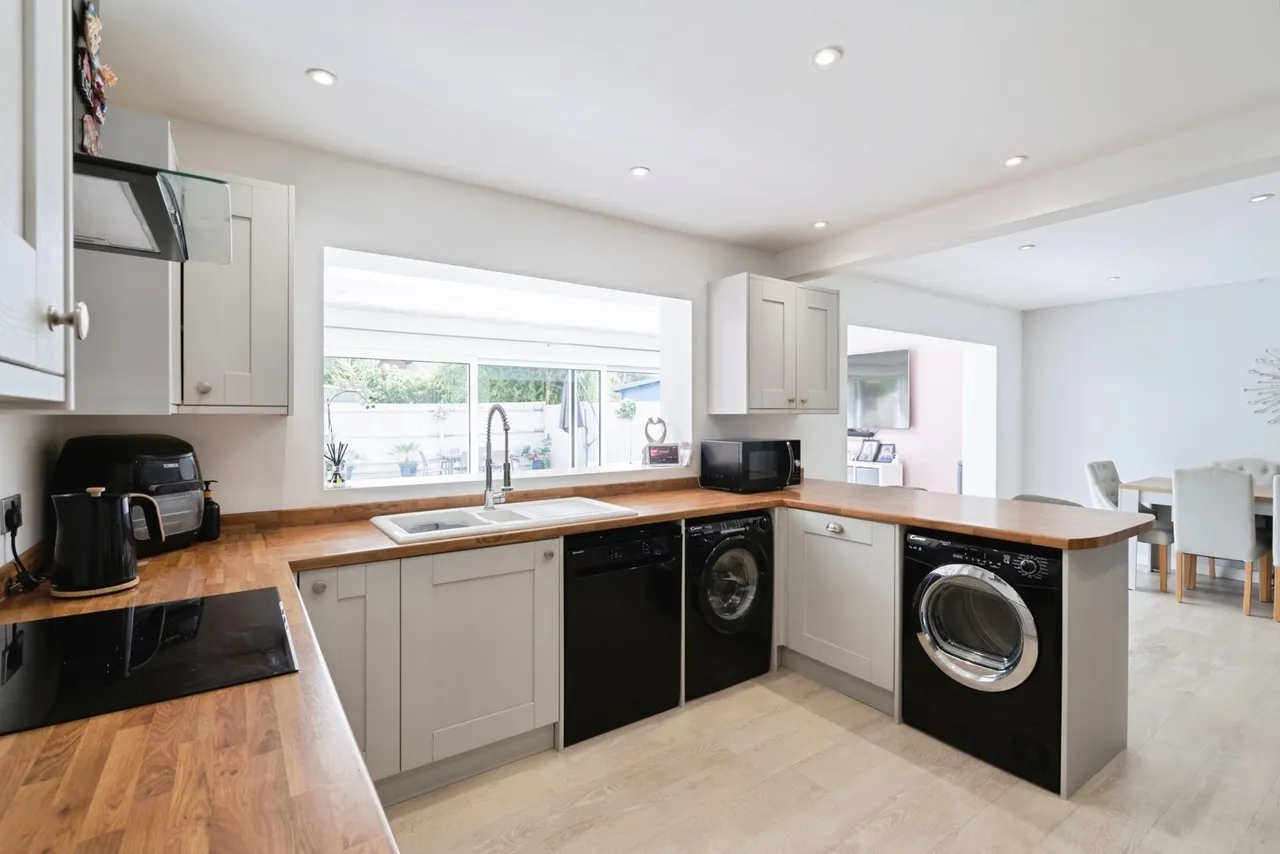Dover Court, Hayling Island, PO11, photo 5