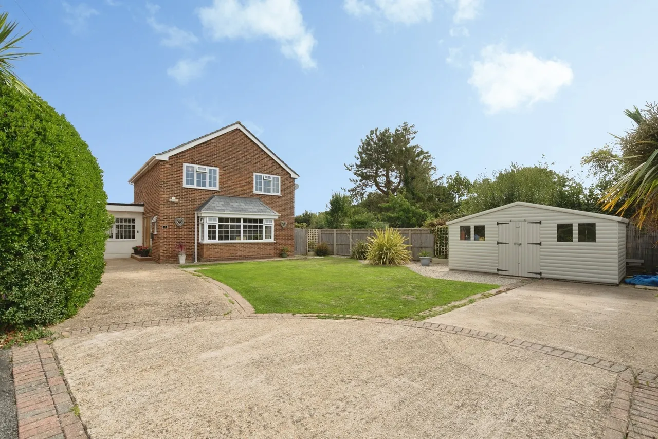 5 bed house for sale, Dover Court, Hayling Island, PO11
