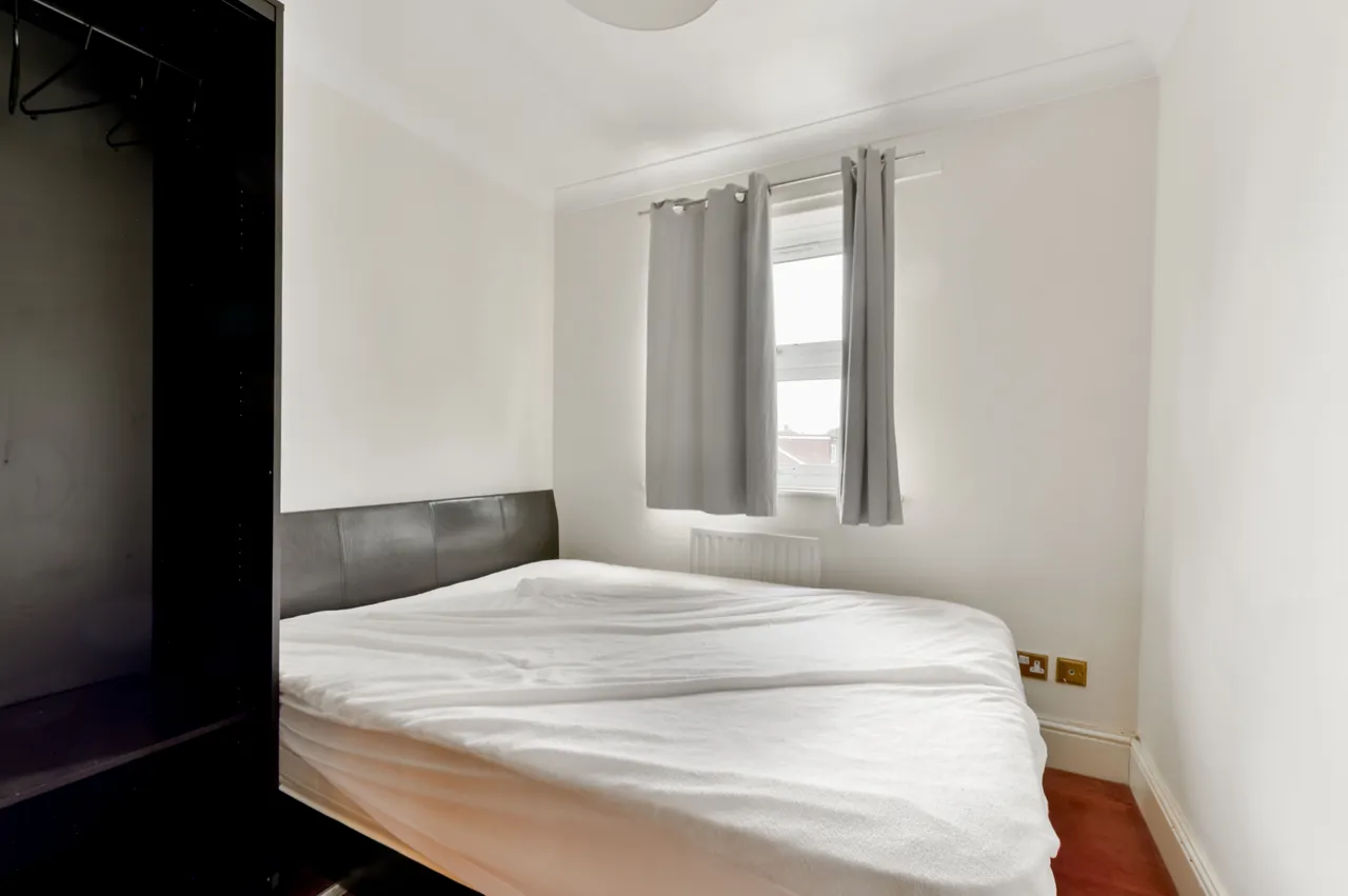 2 St Georges Mews, Sutton Court Road, London, photo 10