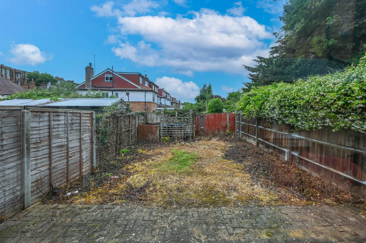 2 St Georges Mews, Sutton Court Road, London, photo 7