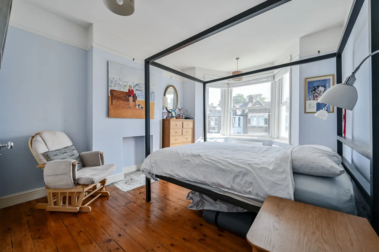 146 Springbank Road, London, photo 8