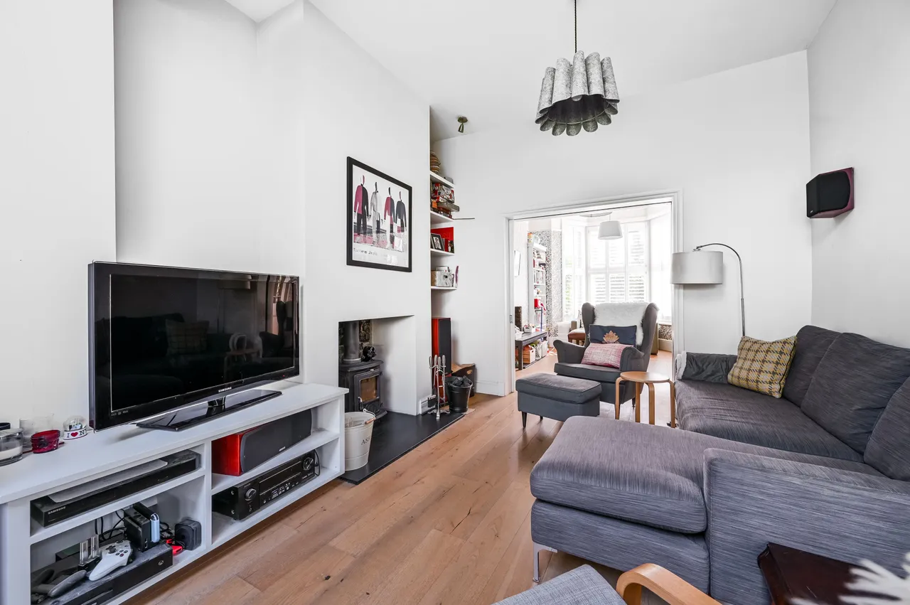 146 Springbank Road, London, photo 5