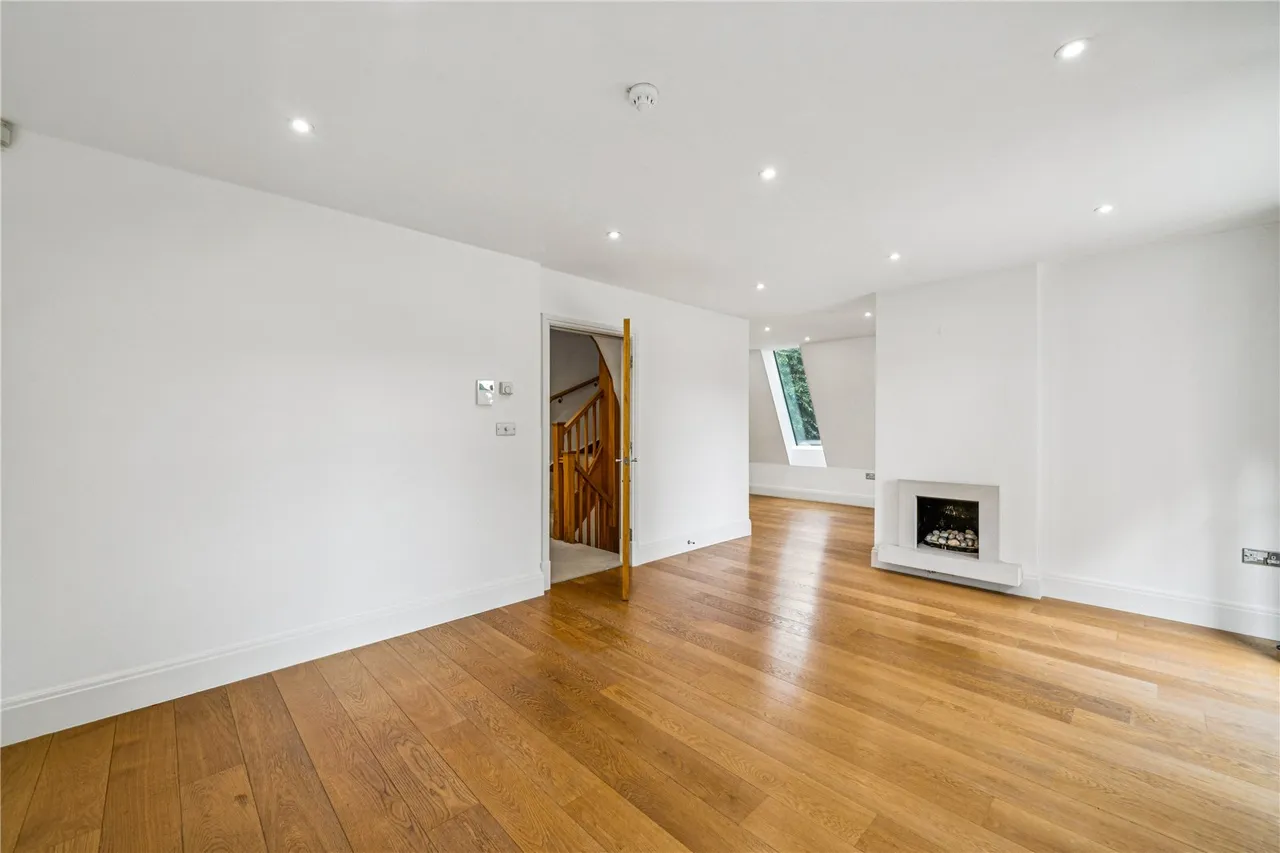 Barker Close, Kew, TW9, photo 8