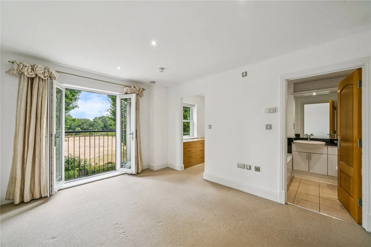 Barker Close, Kew, TW9, photo 10