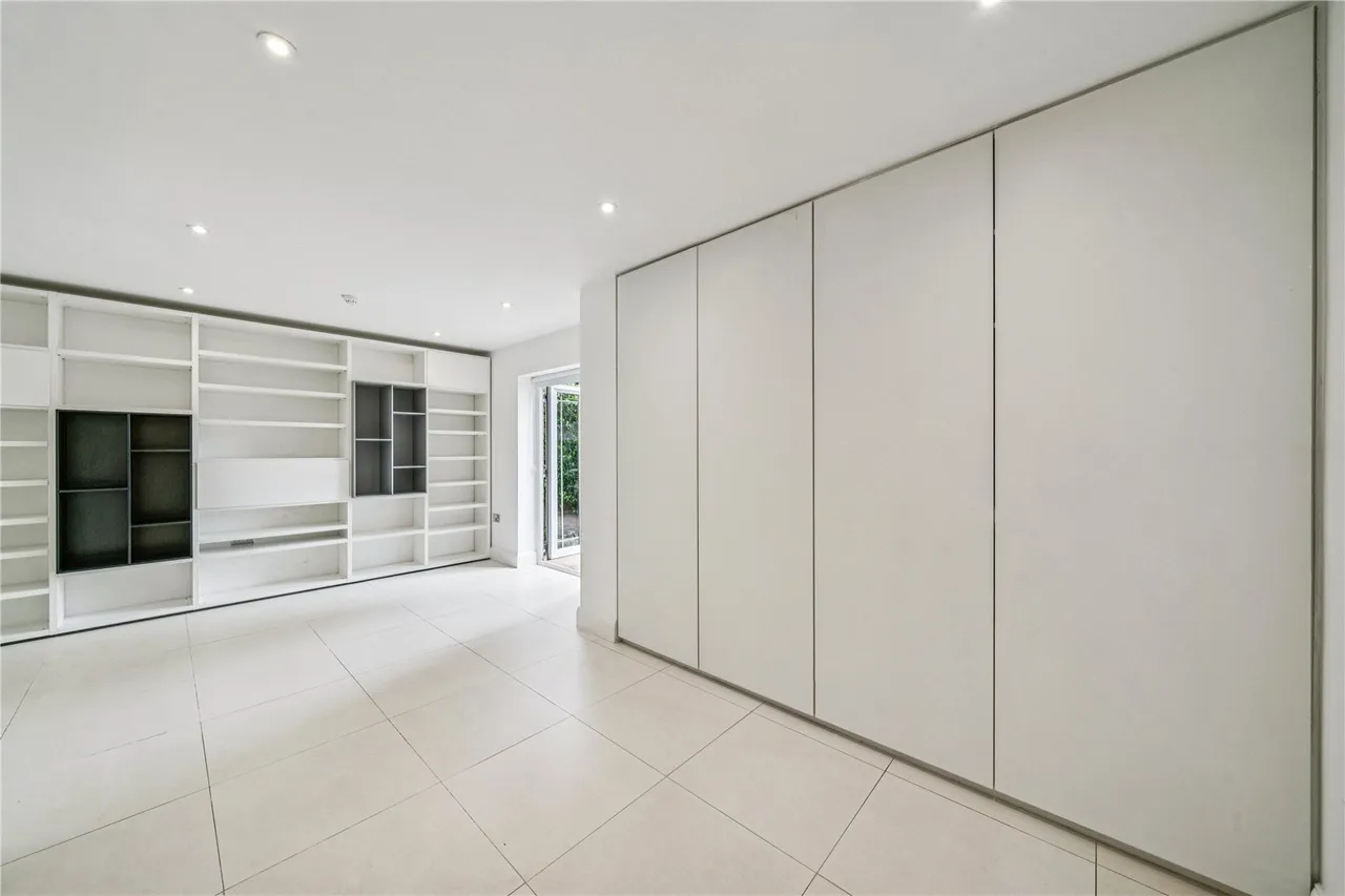 Barker Close, Kew, TW9, photo 5