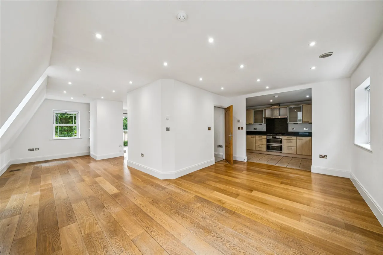 Barker Close, Kew, TW9, photo 2