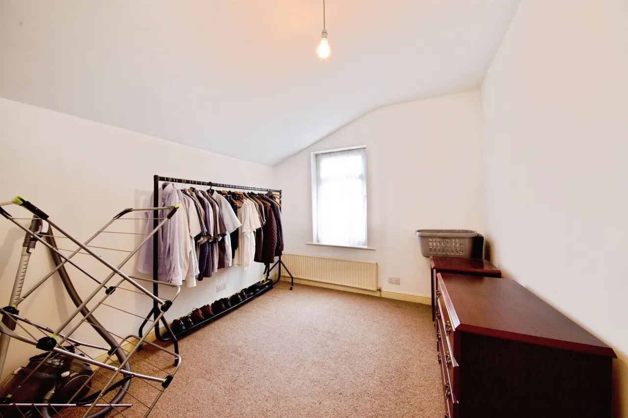 St. Johns Road, Barking, photo 6
