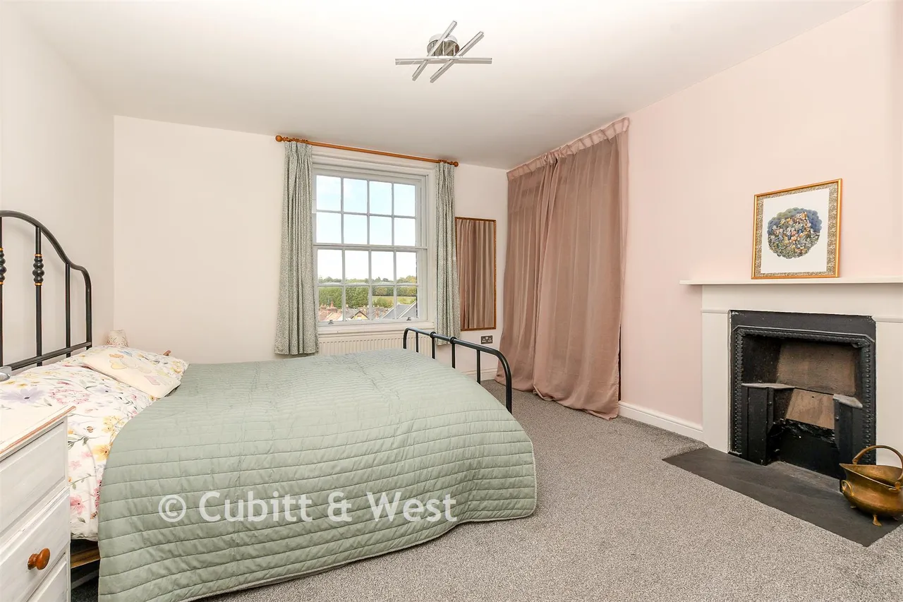 High Street, Dorking, RH4, photo 12