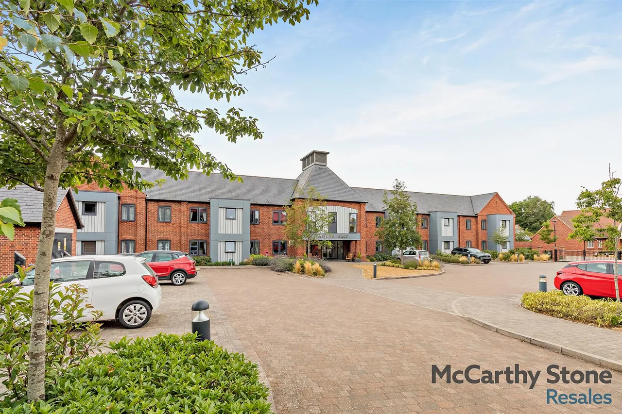 1 bed flat for sale, High Street, Hadleigh, IP7