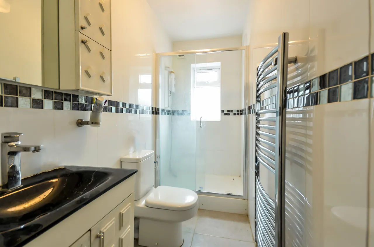 106 Mackenzie Road, Beckenham, photo 12