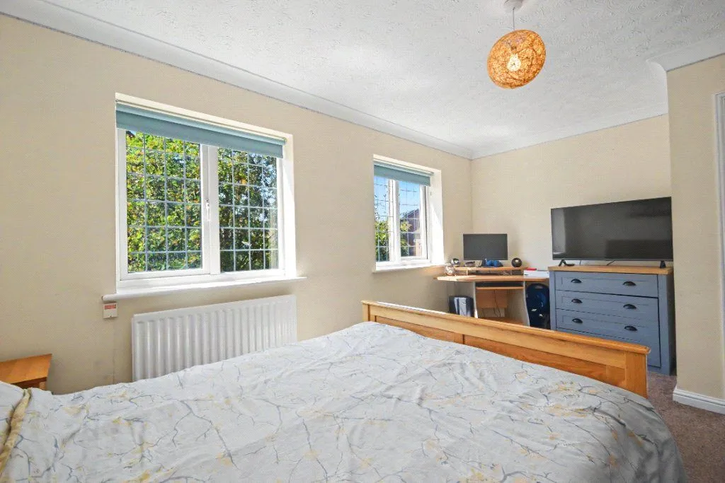 Laithes Court, Wakefield, WF2, photo 7