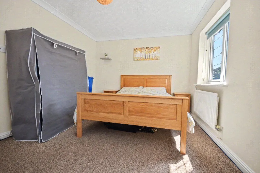 Laithes Court, Wakefield, WF2, photo 12