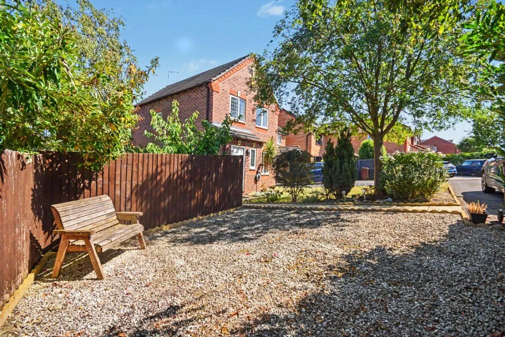 Laithes Court, Wakefield, WF2, photo 13