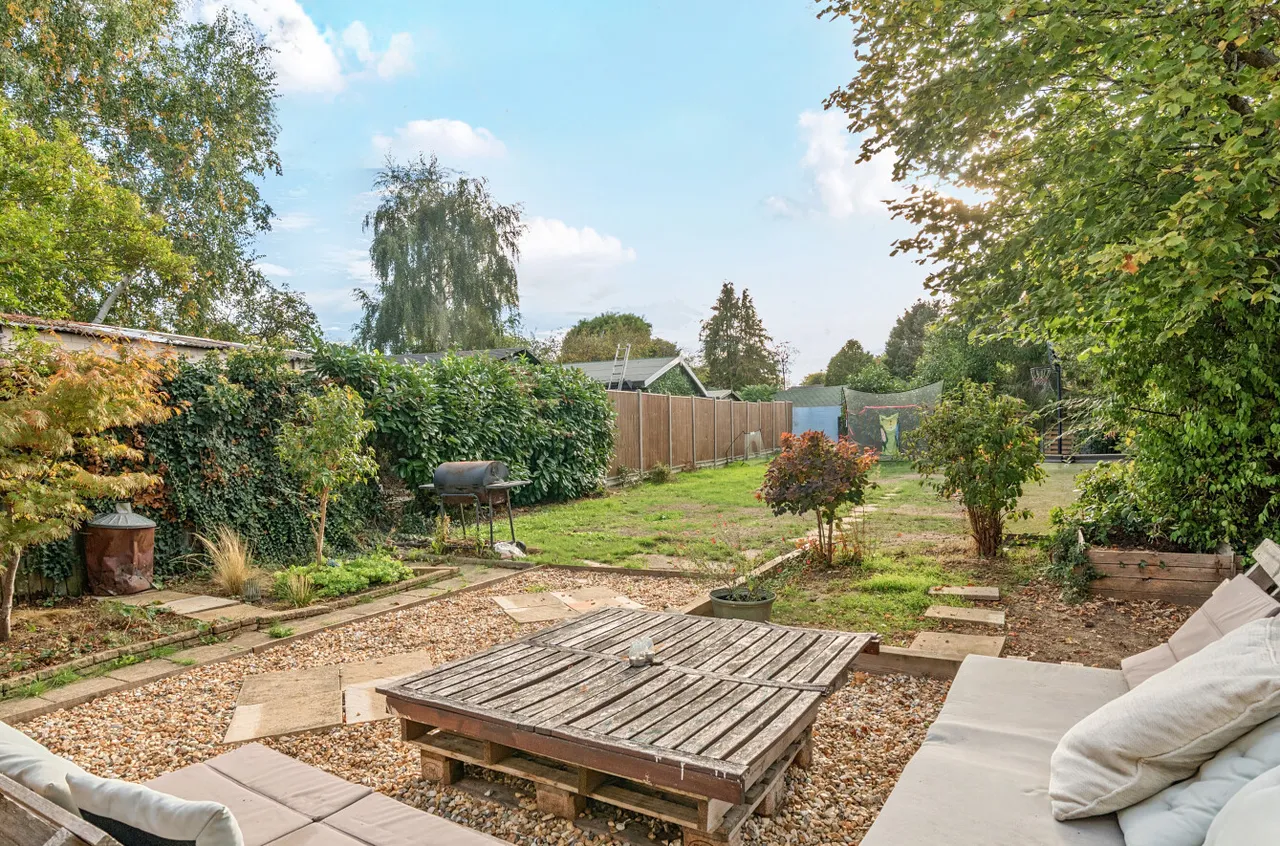 Whitemore Road, Guildford, GU1, photo 17