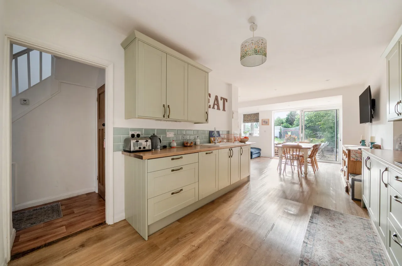 Whitemore Road, Guildford, GU1, photo 12