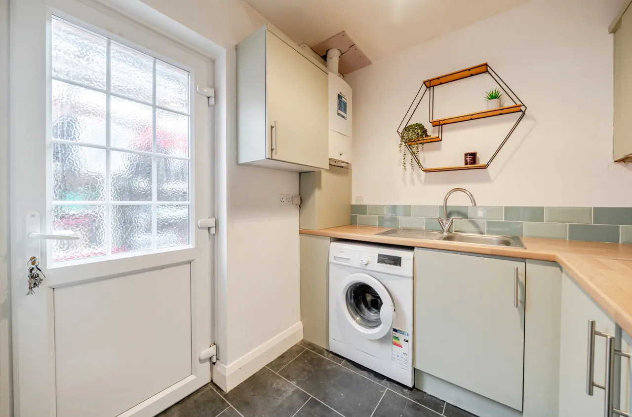 Whitemore Road, Guildford, GU1, photo 11