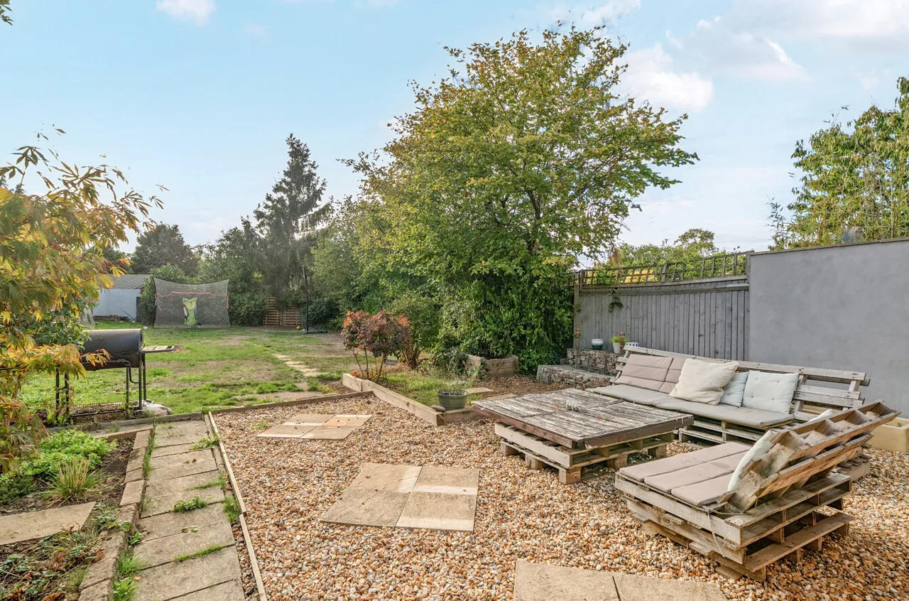 Whitemore Road, Guildford, GU1, photo 5