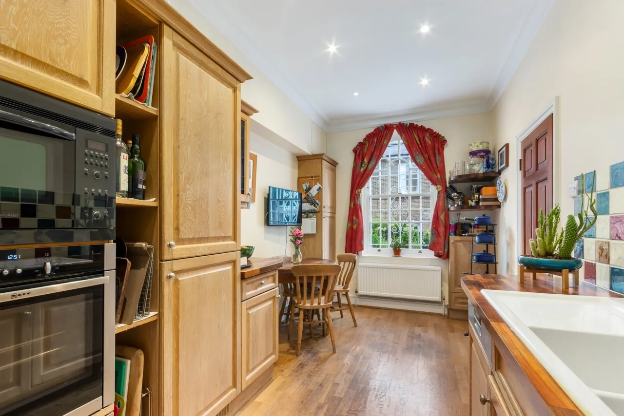 Black Lion Lane, London, W6, photo 8