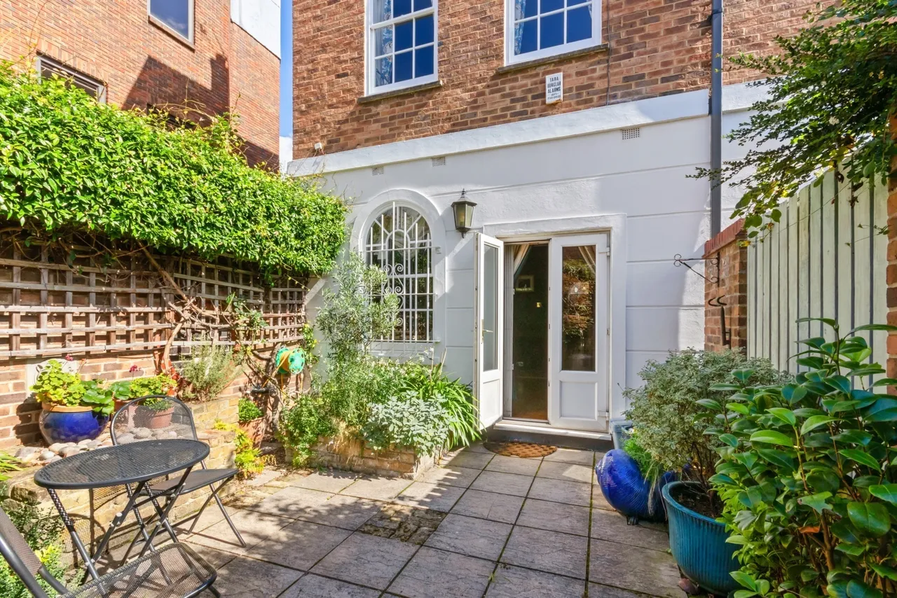 Black Lion Lane, London, W6, photo 17