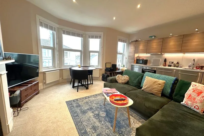 Ditchling Rise, Brighton BN1 4QP, photo 2