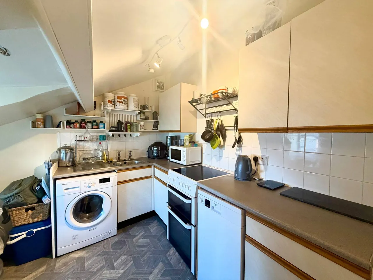 Vallis Way, Frome, BA11, photo 2