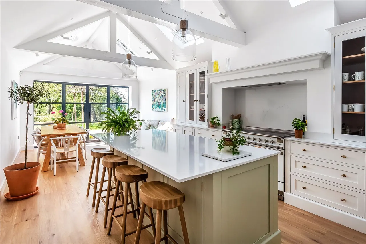 Bowerland Lane, Crowhurst, RH7, photo 3