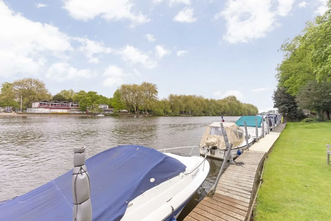 Broom Park, TW11, photo 6