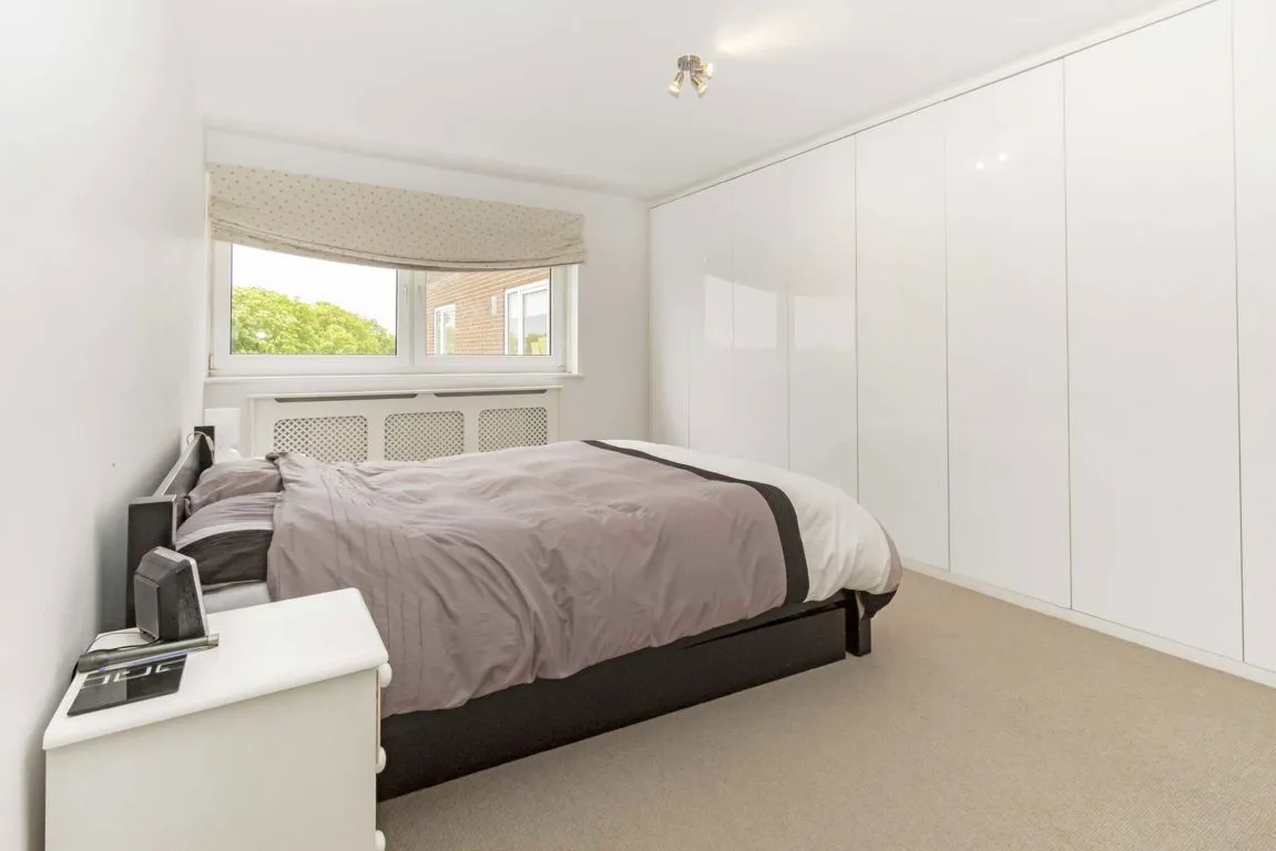 Broom Park, TW11, photo 4