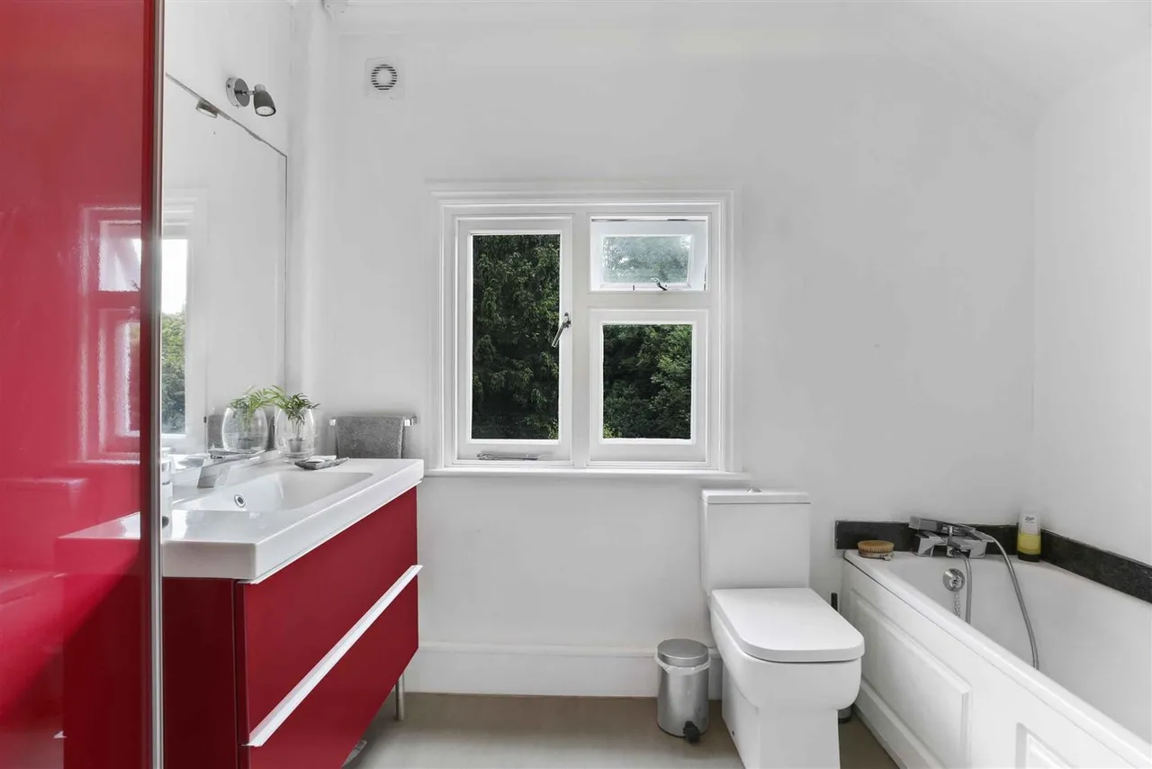 Duffield Road, Tadworth, Walton On The Hill, KT20 7UQ, photo 17