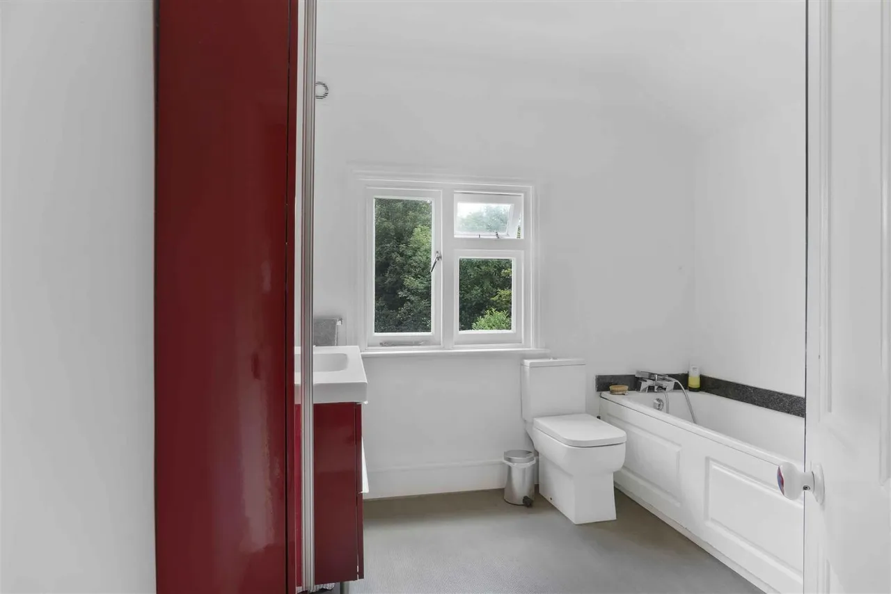 Duffield Road, Tadworth, Walton On The Hill, KT20 7UQ, photo 18