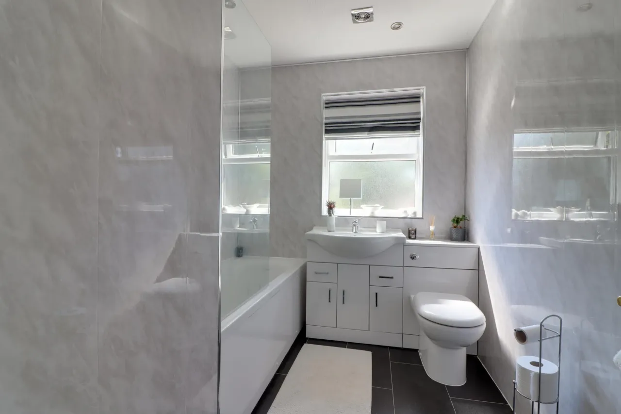 Chilcombe Drive, Telford, photo 23