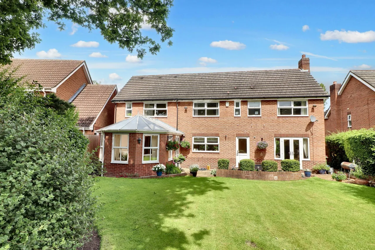 Chilcombe Drive, Telford, photo 26