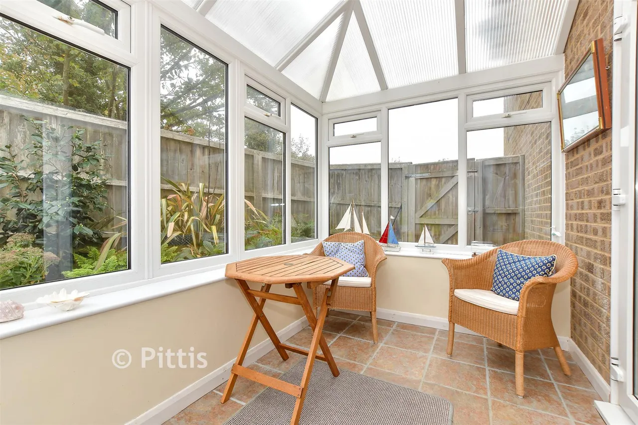 Lanes End, Totland Bay, PO39, photo 4