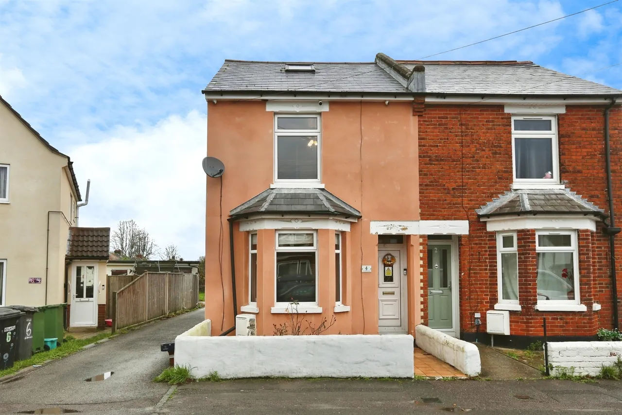 3 bed house for sale — St. Johns Road, Eastleigh