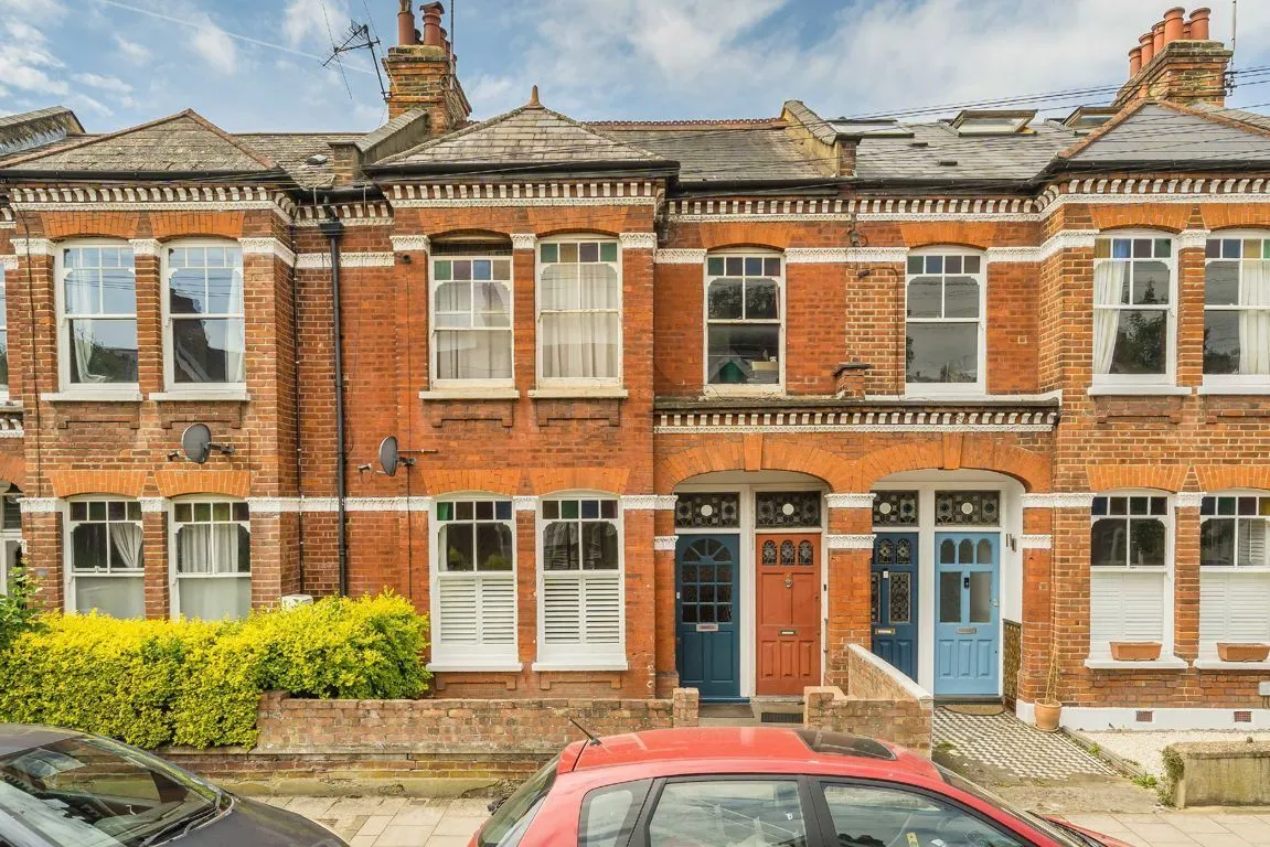2 bed flat for sale, Mantilla Road, SW17